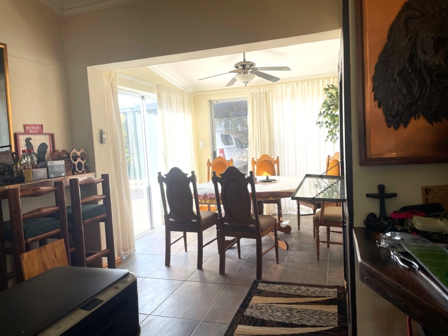To Let 3 Bedroom Property for Rent in Country Club Western Cape